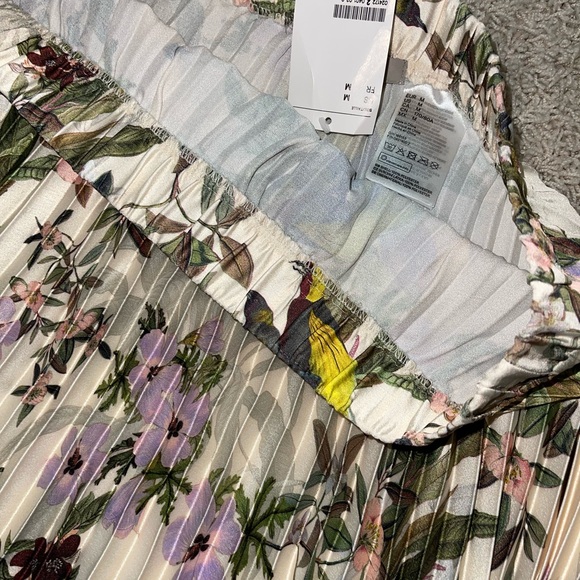 Floral Pleated Skirt - Cream and Green - Picture 4 of 4